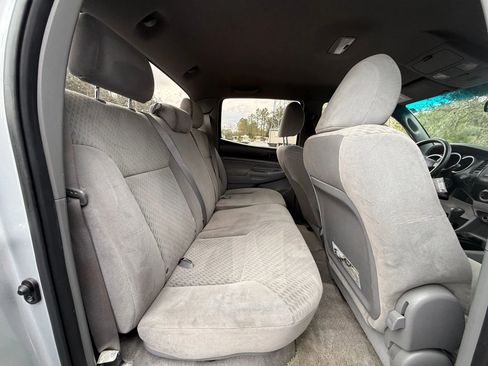 Used 2009 Toyota Tacoma PreRunner image 17