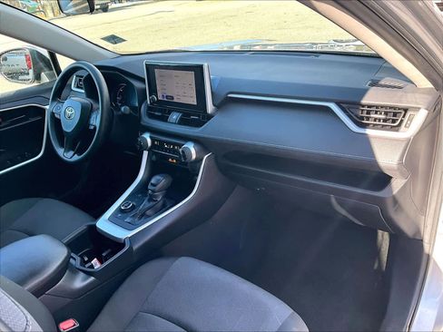 Used 2025 Toyota RAV4 XLE image 14