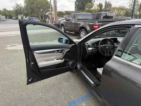 Used 2010 Acura TL SH-AWD image 4