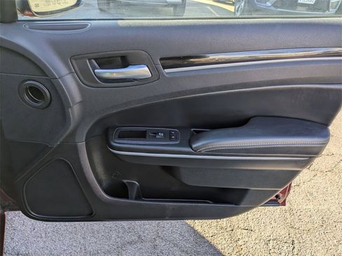 Used 2023 Chrysler 300 S image 34