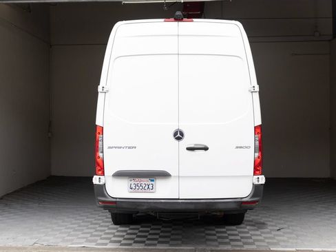 Used 2022 Mercedes-Benz Sprinter 3500 image 11