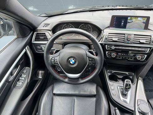 Used 2018 BMW 330i xDrive Sedan w/ Convenience Package AWD/4WD image 28