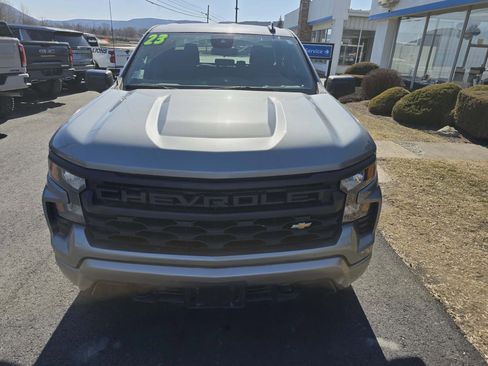 Used 2023 Chevrolet Silverado 1500 Custom image 9