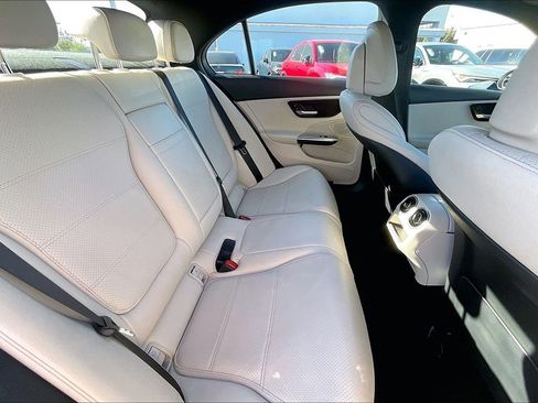 Used 2024 Mercedes-Benz C 300 4MATIC Sedan image 6