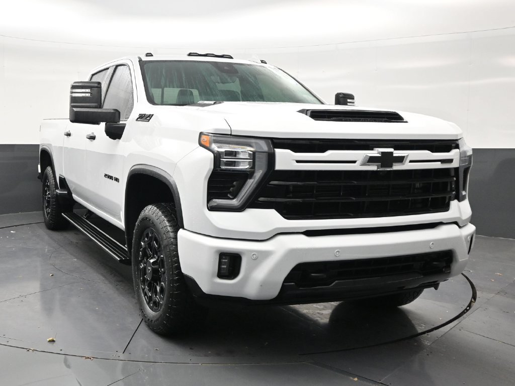 Used 2024 Chevrolet Silverado 2500 LTZ w/ LTZ Plus Package AWD/4WD image 7