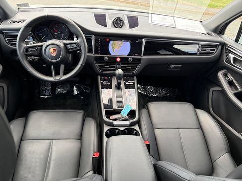 Certified 2026 Porsche Macan Turbo AWD/4WD image 16