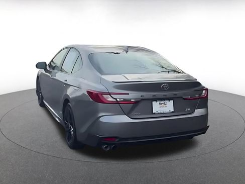 Used 2025 Toyota Camry SE image 10