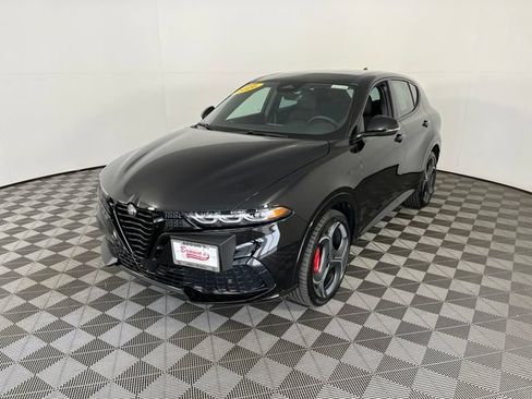 Used 2026 Alfa Romeo Tonale w/ Quick Order Package 23H Volce AWD/4WD image 3