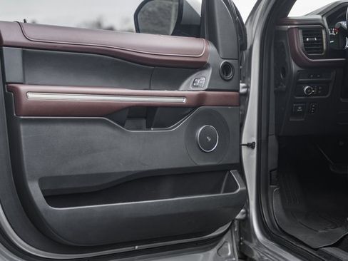 Used 2022 Ford Expedition Max Limited image 46