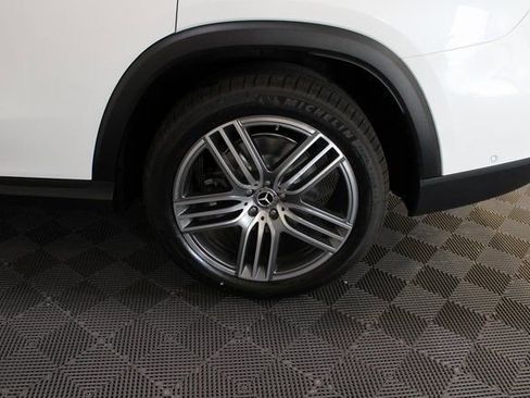 New 2026 Mercedes-Benz GLS 450 4MATIC image 10