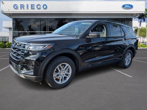 New 2026 Ford Explorer Active w/ Active Comfort Package image 3