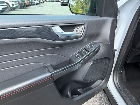Used 2025 Ford Escape ST-Line FWD image 15