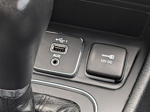 Used 2022 Jeep Cherokee Latitude Lux AWD/4WD image 33