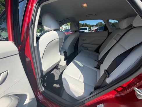 Used 2025 Hyundai Kona SEL AWD/4WD image 14