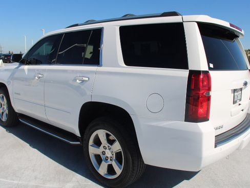Used 2018 Chevrolet Tahoe Premier AWD/4WD image 5