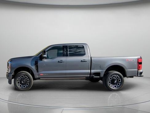 New 2026 Ford F350 Platinum w/ FX4 Off-Road Package image 15