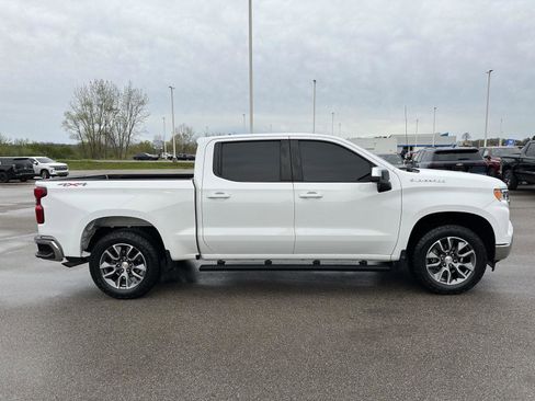 Used 2024 Chevrolet Silverado 1500 LT AWD/4WD image 9