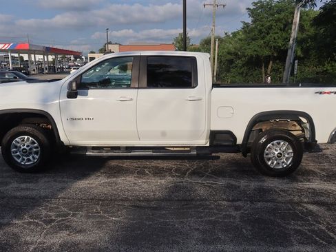 Used 2022 Chevrolet Silverado 2500 LT AWD/4WD image 4