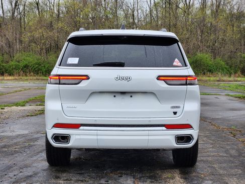 New 2025 Jeep Grand Cherokee L Overland w/ Luxury Tech Group IV image 21