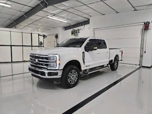 Used 2024 Ford F250 Lariat w/ FX4 Off-Road Package AWD/4WD image 5