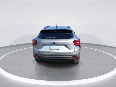 Used 2025 Chevrolet Trax RS w/ Sunroof Package FWD image 7