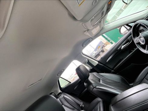 Used 2024 Buick Envision Preferred image 22