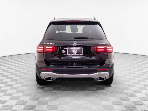 Used 2024 Mercedes-Benz GLB 250 4MATIC w/ Exclusive Package image 5