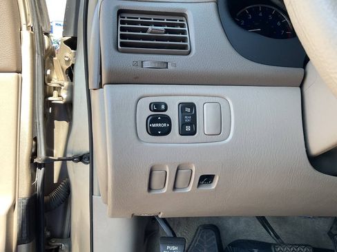 Used 2007 Toyota Sienna LE FWD image 16