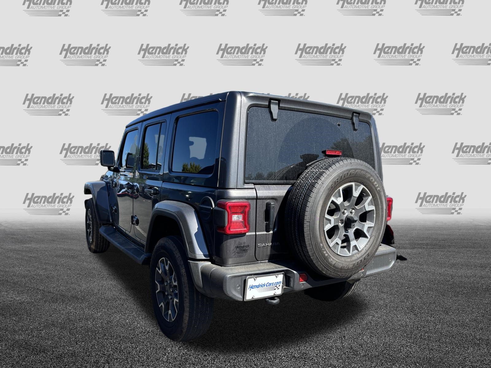Used 2026 Jeep Wrangler Unlimited Sahara AWD/4WD image 7