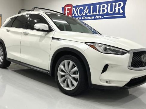 Used 2019 INFINITI QX50 Essential w/ Premium Heat Package AWD/4WD image 2