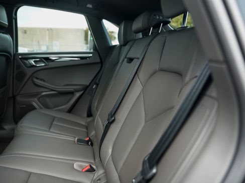 New 2026 Porsche Macan image 30