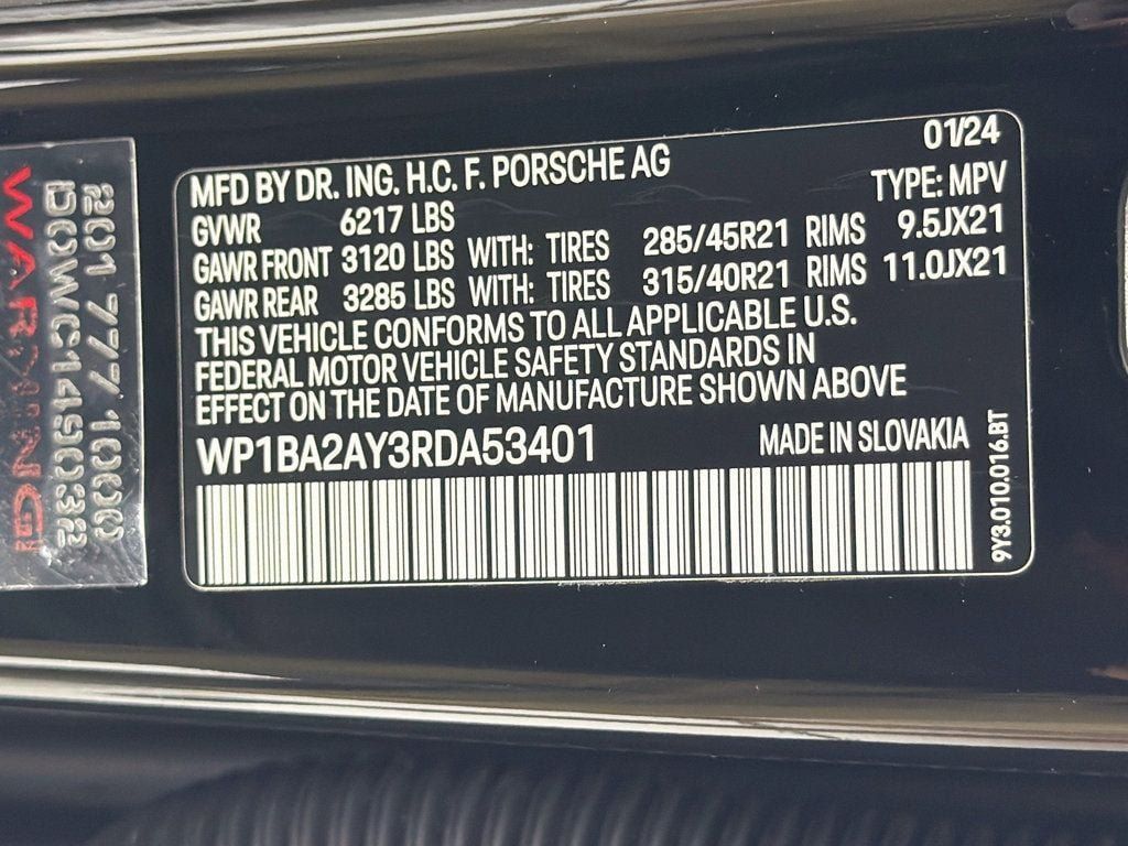 Certified 2024 Porsche Cayenne Coupe AWD/4WD image 37