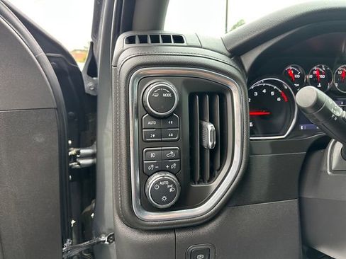 Used 2021 Chevrolet Silverado 1500 LT Trail Boss AWD/4WD image 21