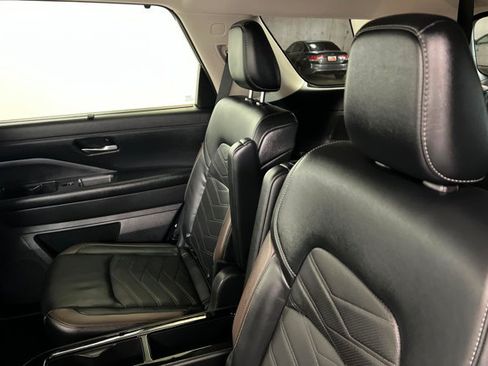 Certified 2023 Nissan Pathfinder Platinum FWD image 20