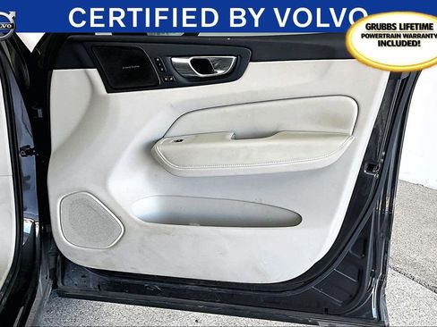 Certified 2023 Volvo XC60 B5 Ultimate w/ Climate Package image 26