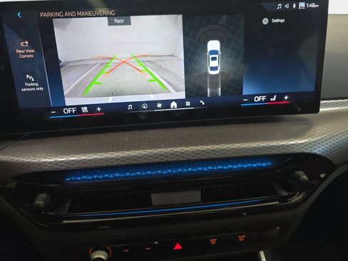 Used 2025 BMW 330i Sedan w/ Convenience Package image 24