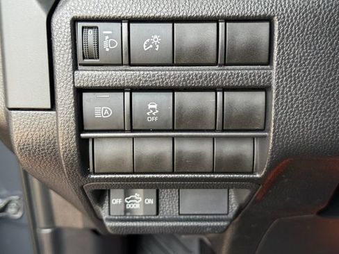 Used 2024 Toyota Tacoma SR AWD/4WD image 21
