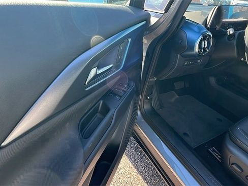 New 2026 Chevrolet Equinox EV LT image 12