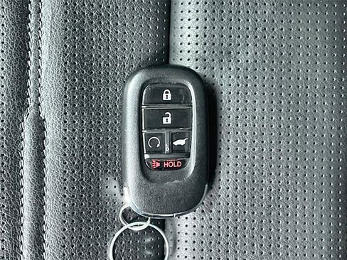 Certified 2025 Honda CR-V EX-L image 32