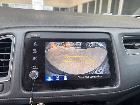 Used 2022 Honda HR-V EX-L image 9