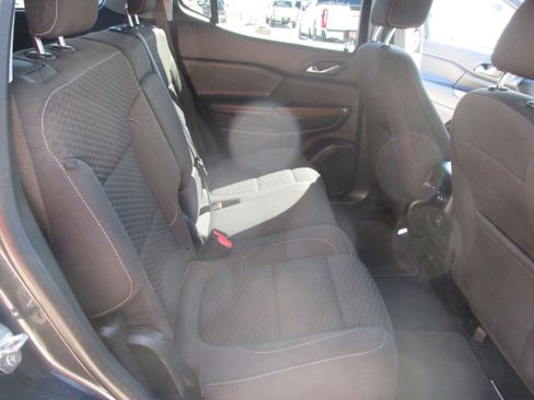 Used 2019 GMC Acadia SLE image 10