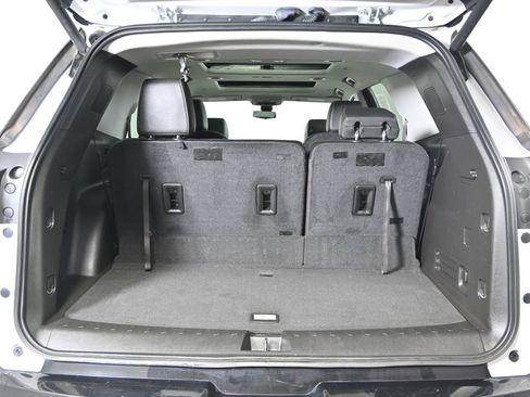 Used 2019 Chevrolet Traverse Premier w/ Redline Edition AWD/4WD image 17