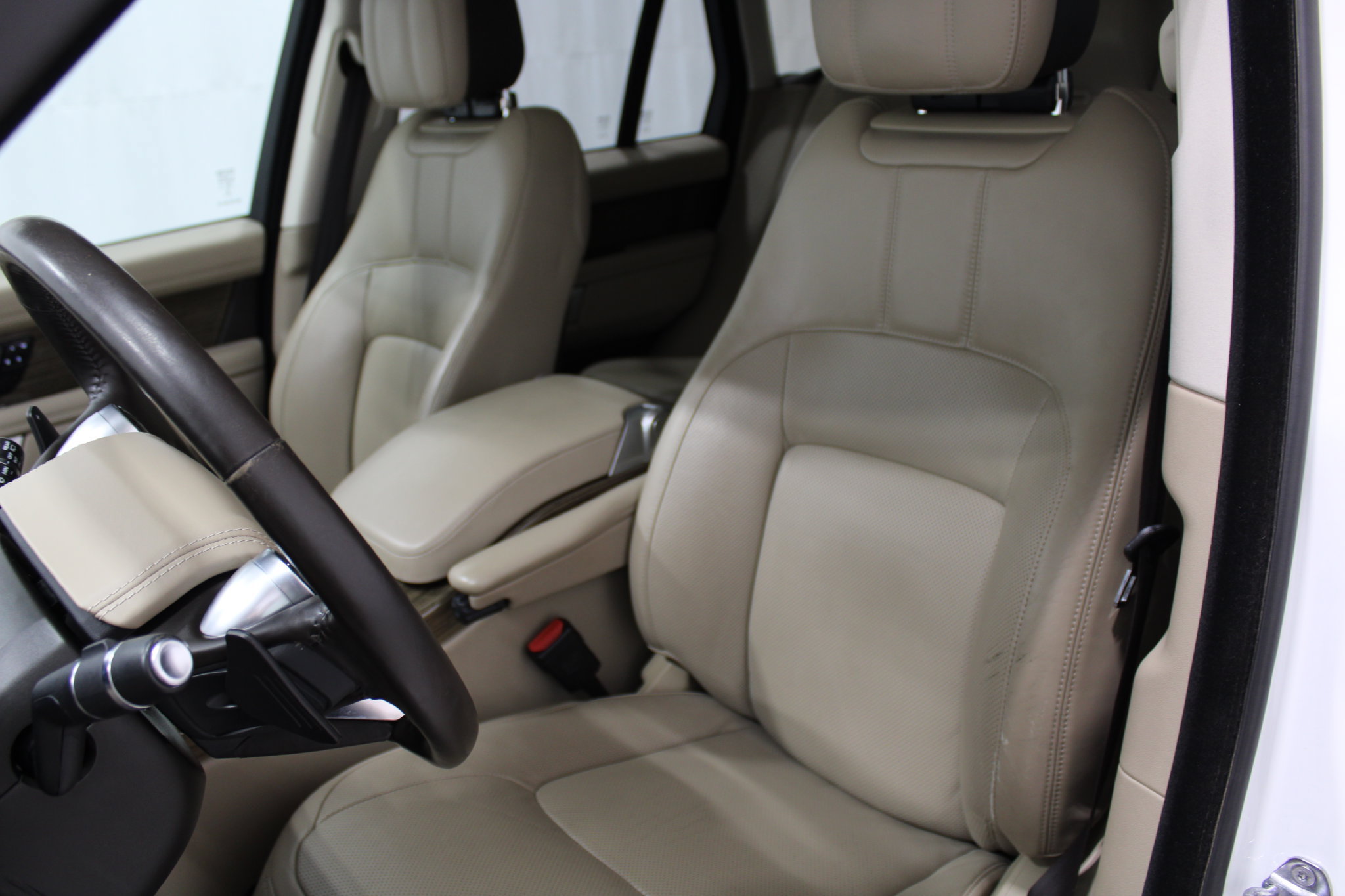 Used 2019 Land Rover Range Rover HSE AWD/4WD image 13