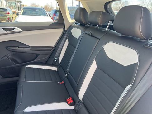 New 2026 Volkswagen Taos SEL AWD/4WD image 8