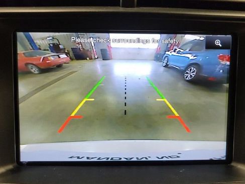 Used 2013 Ford Edge Limited FWD image 3