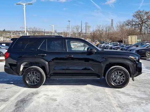 Used 2025 Toyota 4Runner SR5 image 7