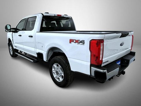 New 2026 Ford F250 XLT w/ FX4 Off-Road Package image 7