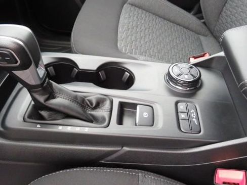 Used 2025 Ford Ranger XLT w/ FX4 Off-Road Package image 17