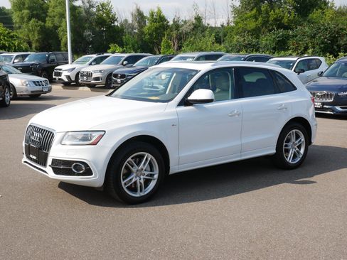 Used 2016 Audi Q5 3.0T Premium Plus w/ Technology Package AWD/4WD image 3