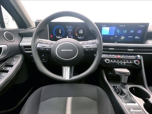 Certified 2025 Hyundai Sonata SE image 4